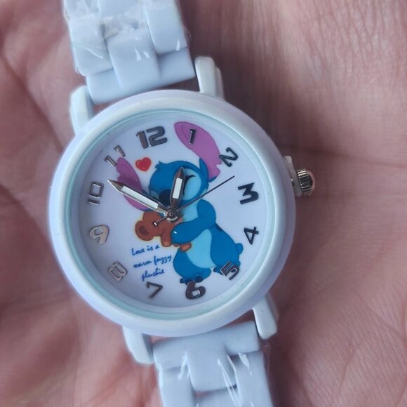 Disney Stitch Girl Wristwatch White Plastic Band Analog Quartz Wrist Watch NWT - Picture 2 of 10
